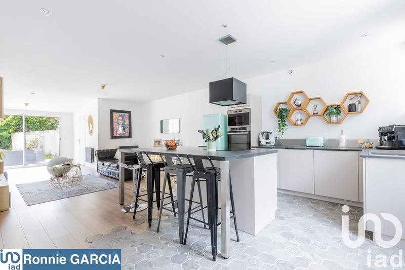 Maison - 95 m² - 5 pièces