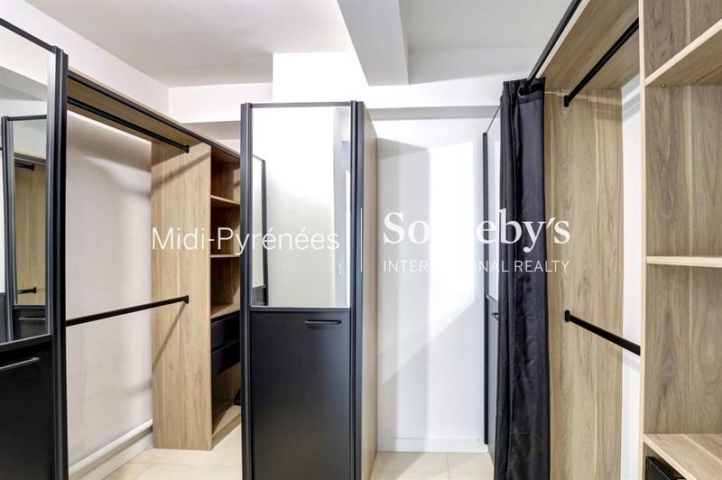 Appartement - 218 m² - 6 pièces