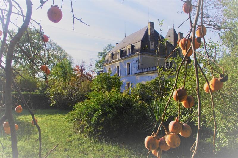 Maison traditionnelle - 720 m² - 19 pièces