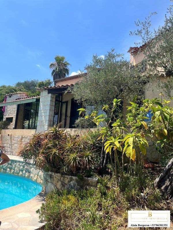 Villa - 197 m² - 8 pièces