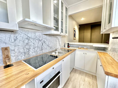 Appartement - 85 m² - 3 pièces