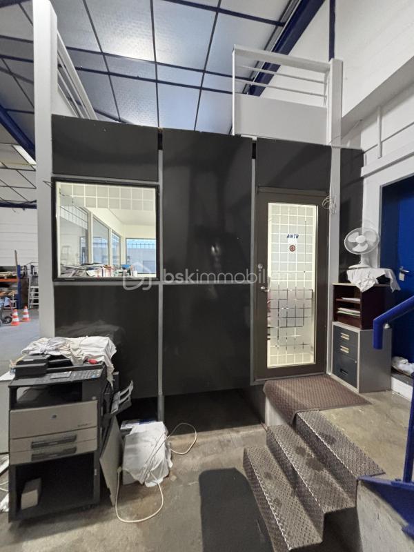 Local d'activité / Entrepôt - 280 m² - 3 pièces