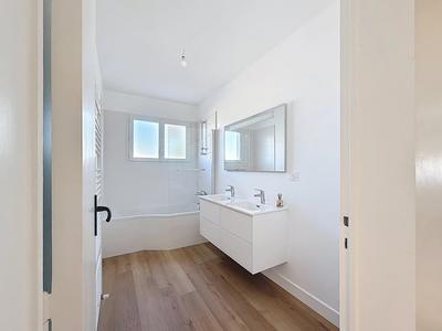 Maison - 141 m² - 5 pièces