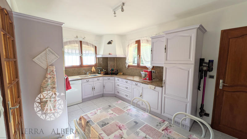 Villa - 99 m² - 4 pièces