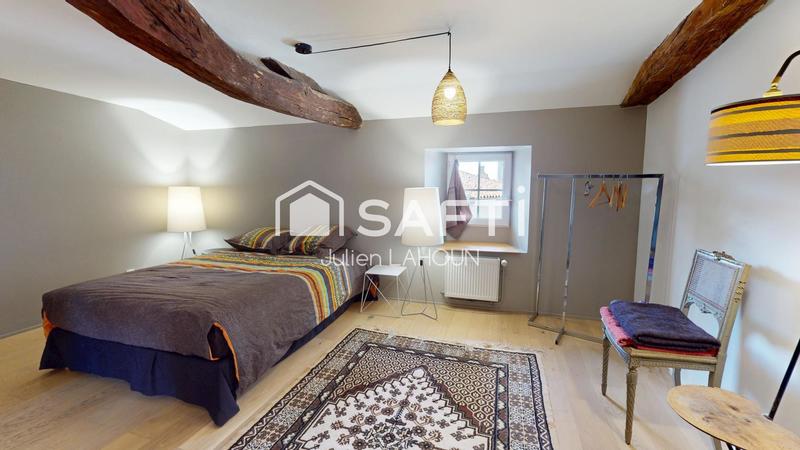 Maison - 138 m² - 5 pièces