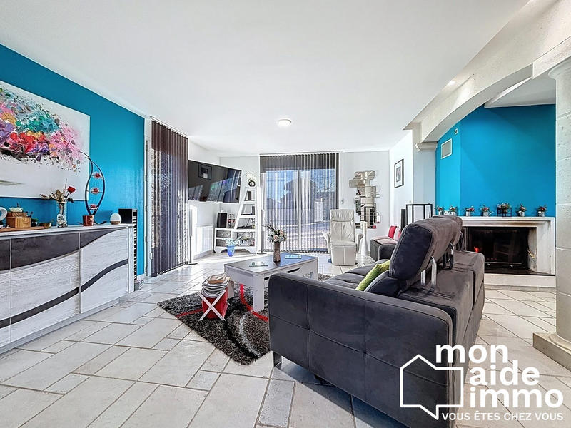 Maison traditionnelle - 164 m² - 6 pièces