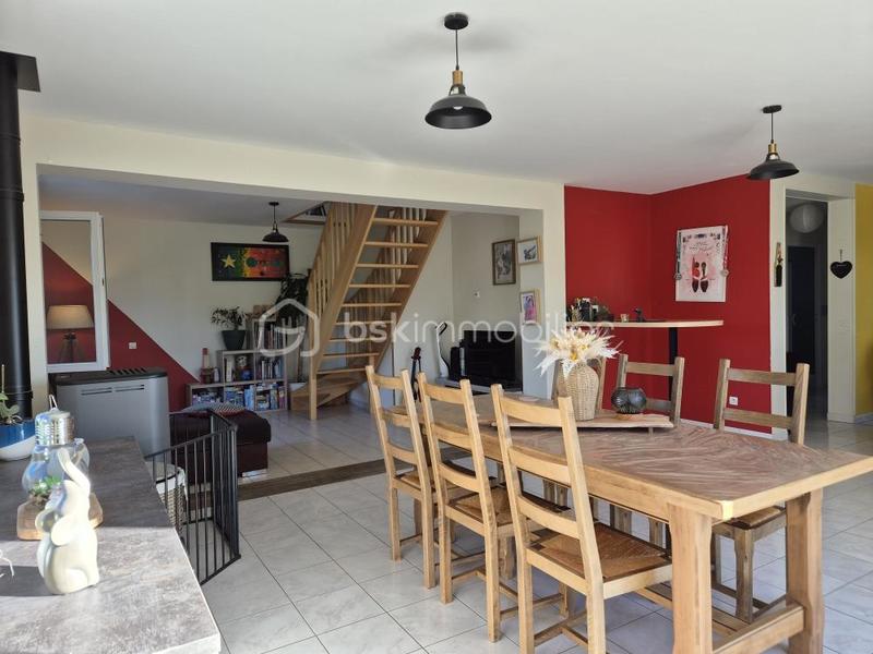 Maison traditionnelle - 122 m² - 6 pièces