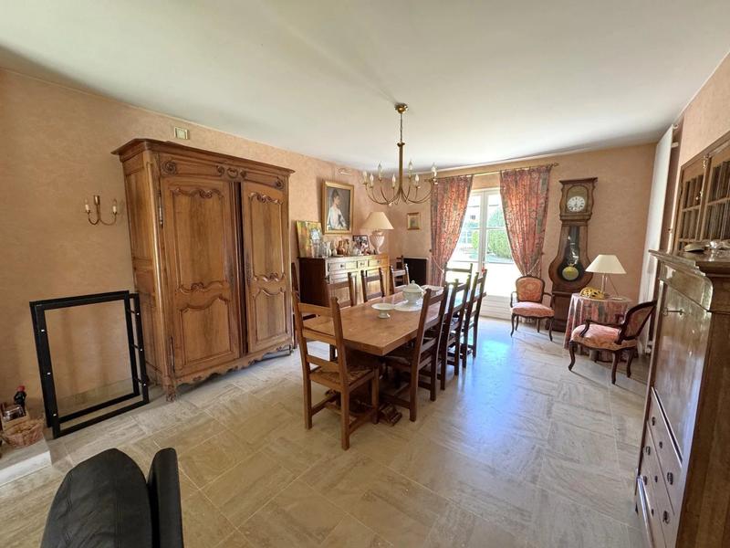 Maison - 182 m² - 7 pièces