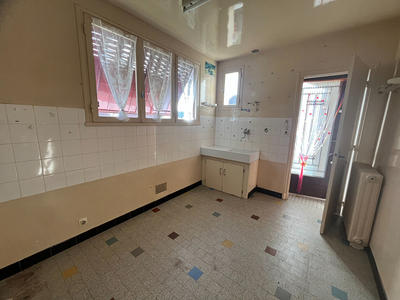 Maison - 96 m² - 6 pièces