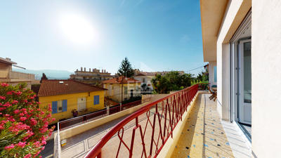 Maison - 167 m² - 9 pièces