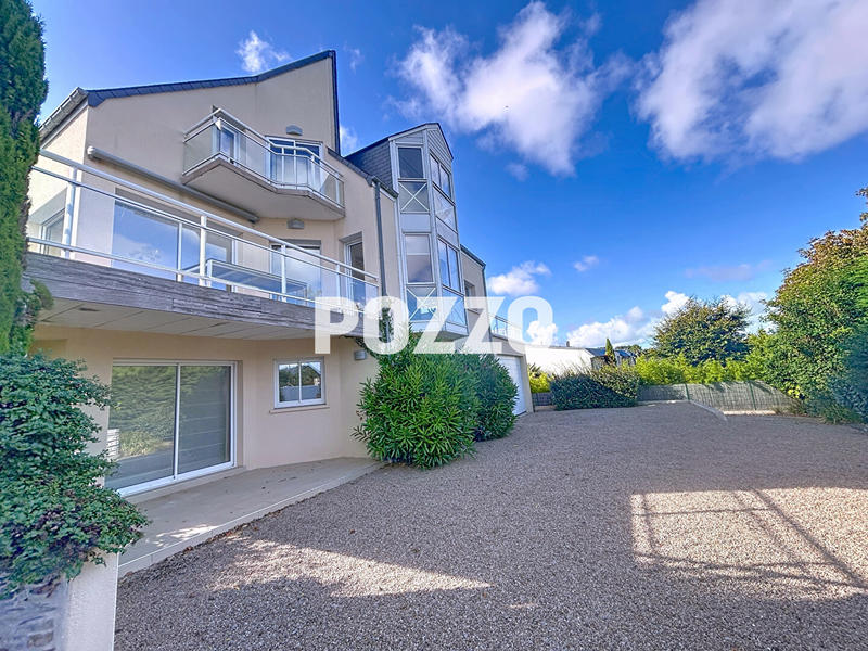 Maison - 192 m² - 8 pièces