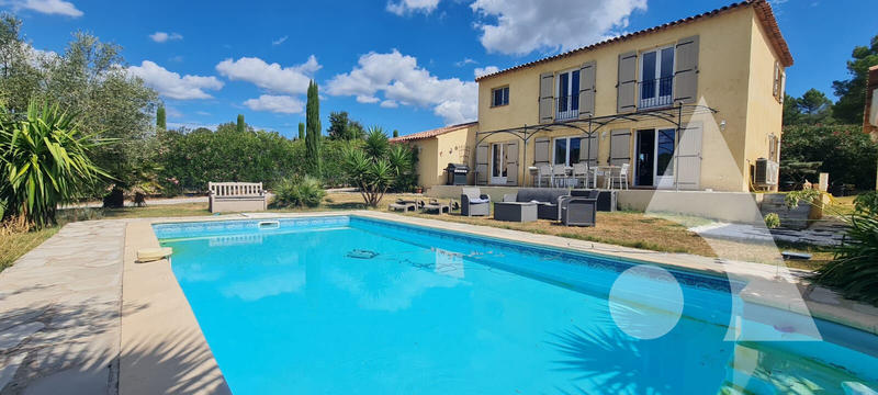 Maison - 168 m² - 7 pièces