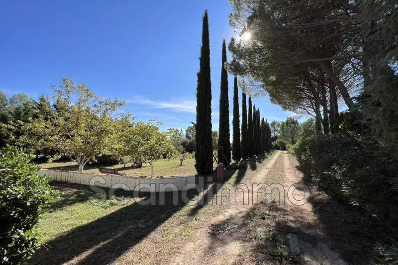 Villa - 213 m² - 6 pièces