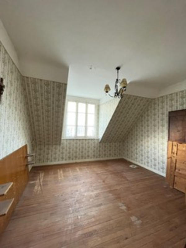 Maison - 115 m² - 9 pièces