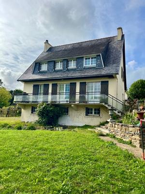 Maison - 166 m² - 8 pièces