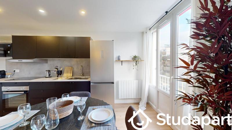 Chambre - 11 m² - 1 pièce