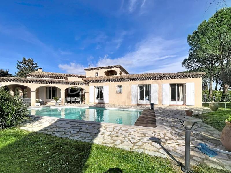 Maison de campagne - 180 m² - 7 pièces