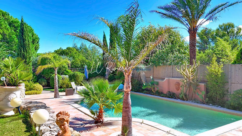 Villa - 180 m² - 6 pièces