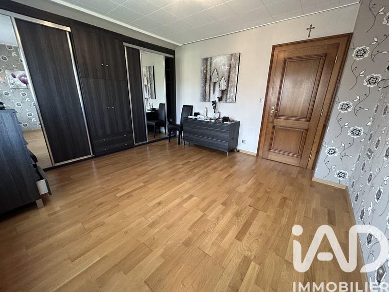 Maison - 177 m² - 7 pièces