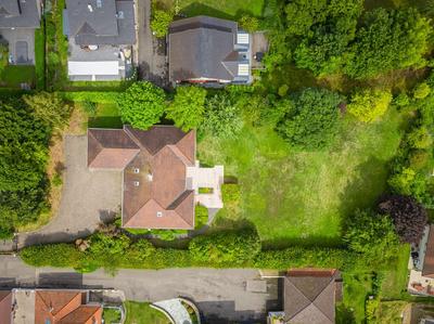 Maison - 304 m² - 9 pièces