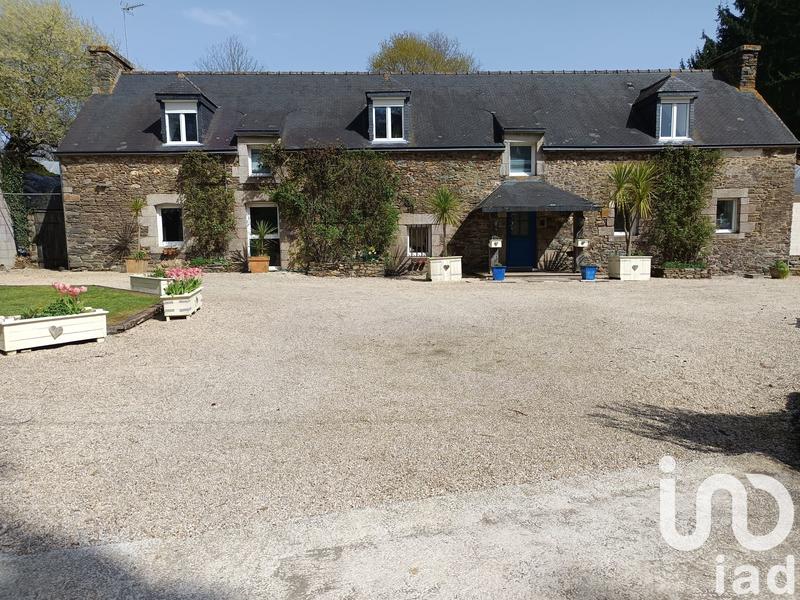 Maison - 205 m² - 7 pièces