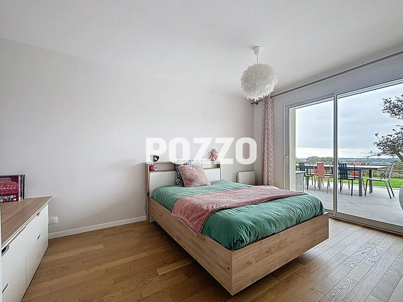 Maison - 217 m² - 6 pièces