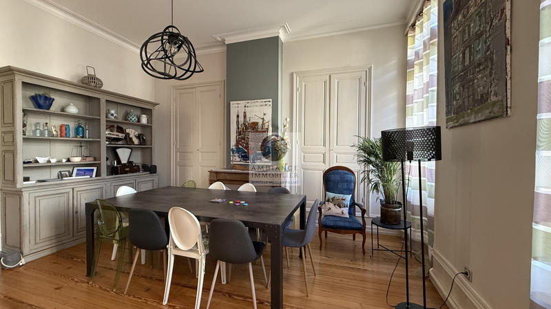 Appartement - 159 m² - 5 pièces