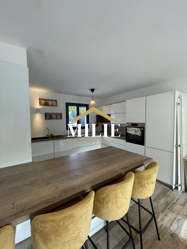 Maison - 82 m² - 4 pièces