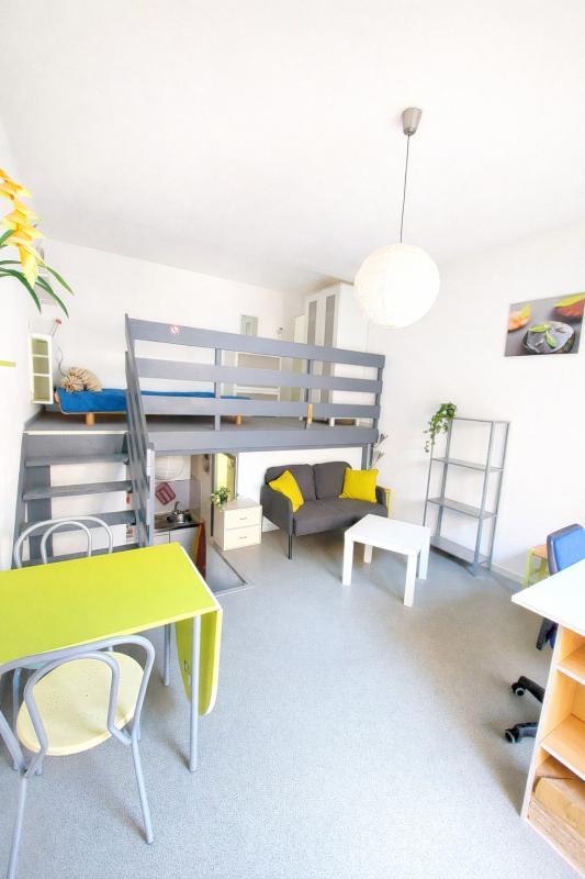 Studio - 25 m² - 1 pièce