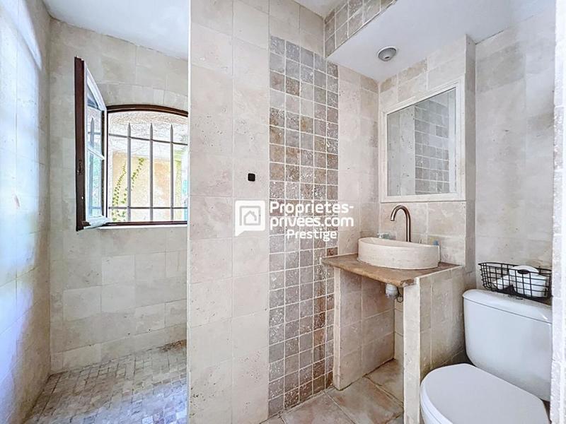 Maison - 211 m² - 7 pièces