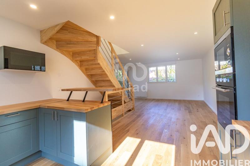 Maison de ville - 216 m² - 13 pièces