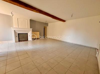 Maison - 220 m² - 6 pièces