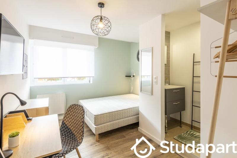 Chambre - 9 m² - 1 pièce