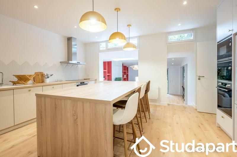 Chambre - 184 m² - 1 pièce