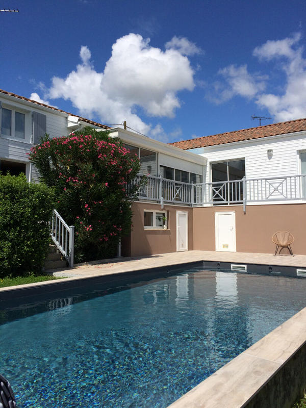 Maison - 160 m² - 5 pièces