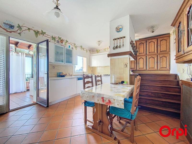 Maison - 515 m² - 11 pièces