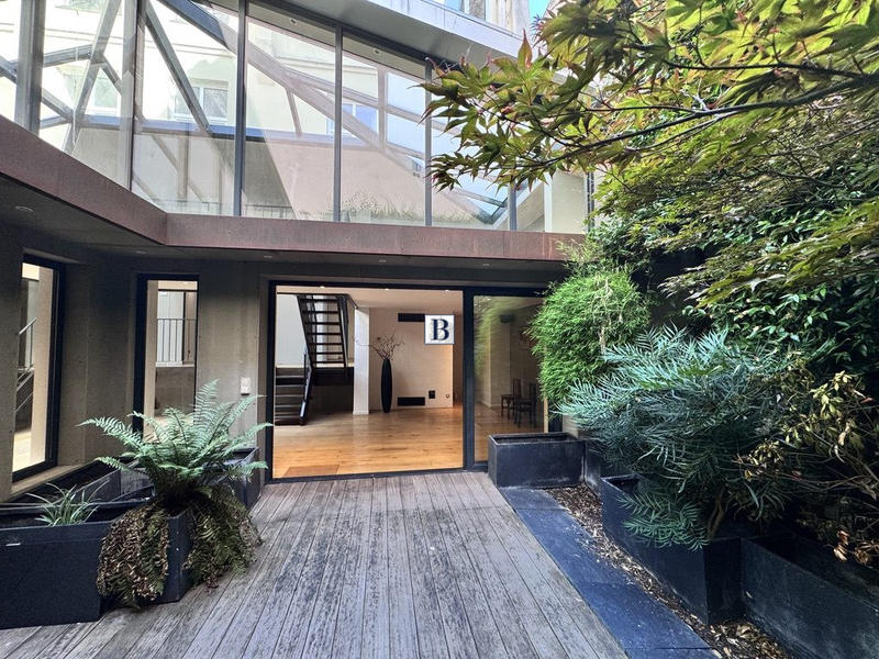 Loft - 205 m² - 3 pièces