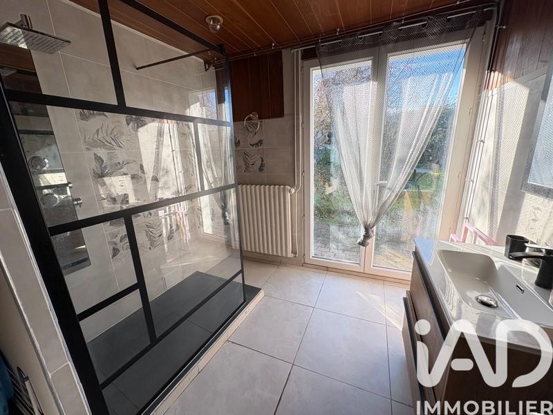 Maison - 201 m² - 6 pièces