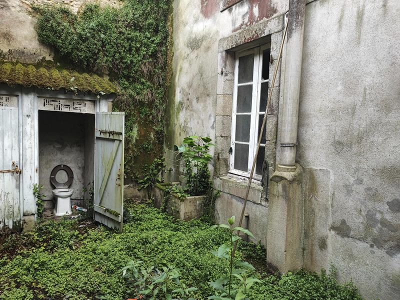 Local commercial - 117 m² - 6 pièces