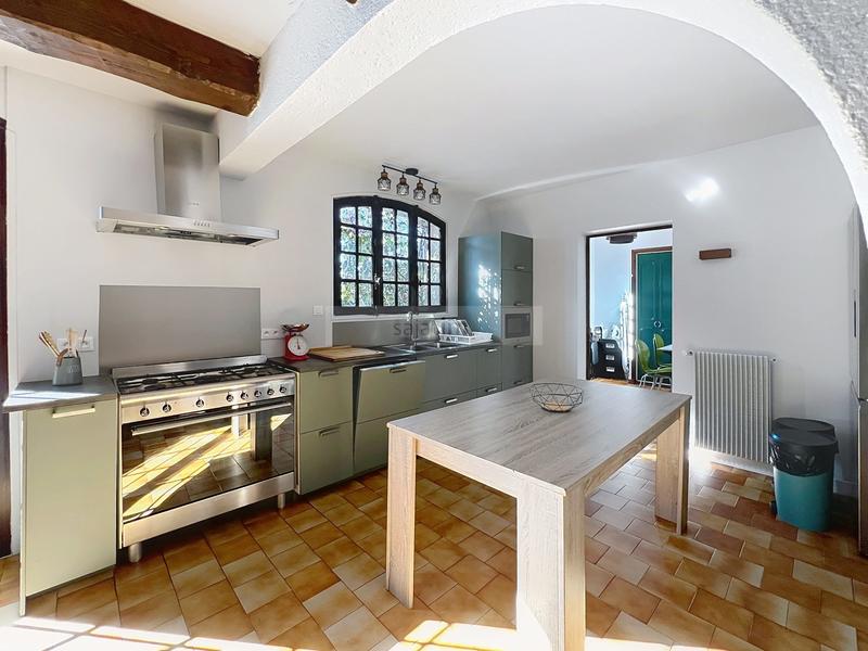 Maison - 169 m² - 8 pièces
