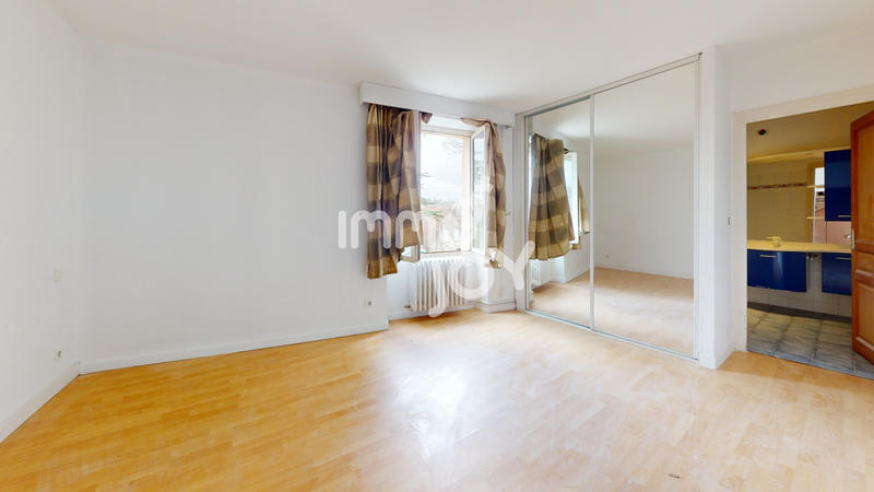 Maison - 214 m² - 7 pièces