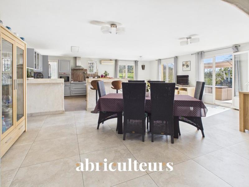 Maison ancienne - 15 m² - 5 pièces