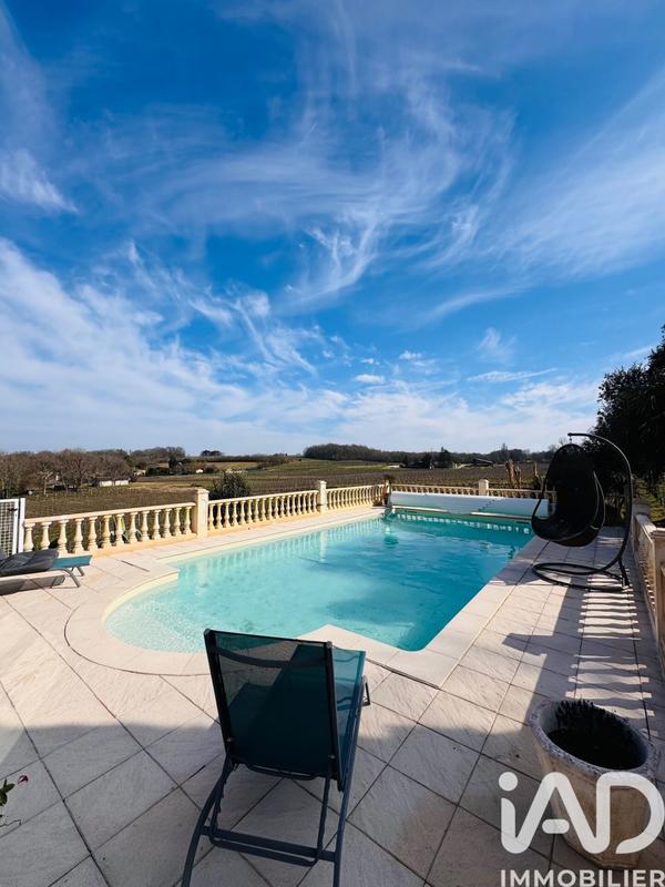 Maison - 211 m² - 7 pièces