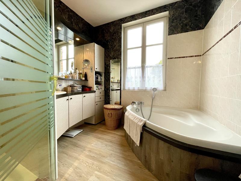 Maison ancienne - 298 m² - 12 pièces