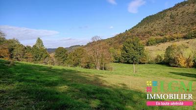 Terrain constructible - 1 400 m²