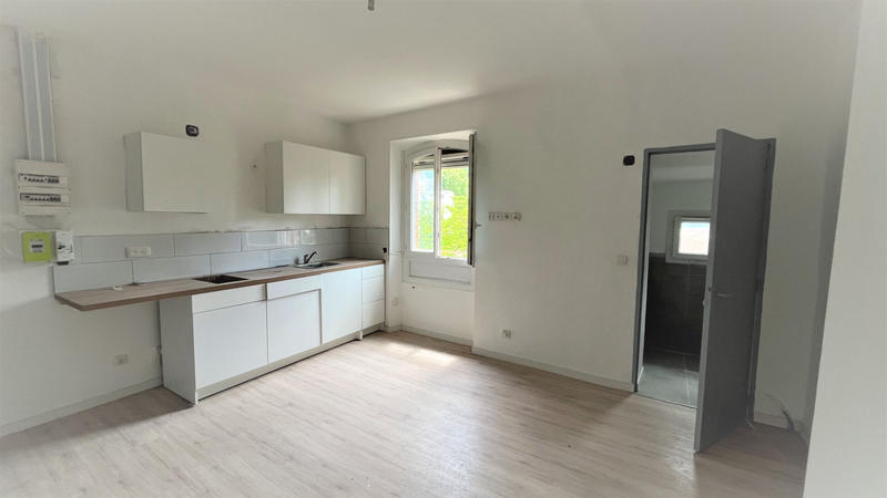 Immeuble - 240 m² - 7 pièces