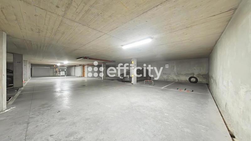 Parking - 11 m²
