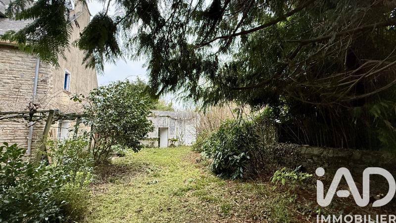 Maison - 305 m² - 10 pièces