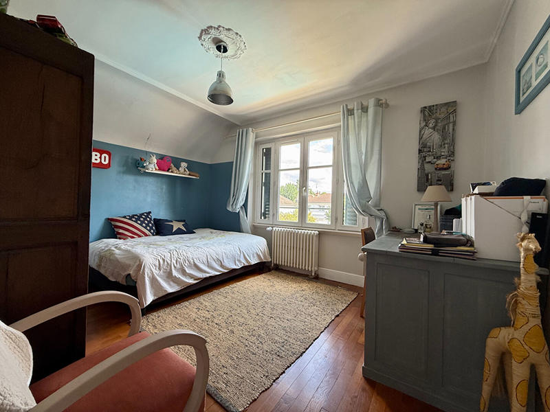 Maison - 94 m² - 5 pièces