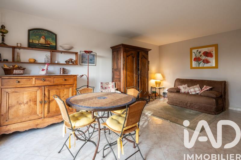 Maison - 230 m² - 7 pièces